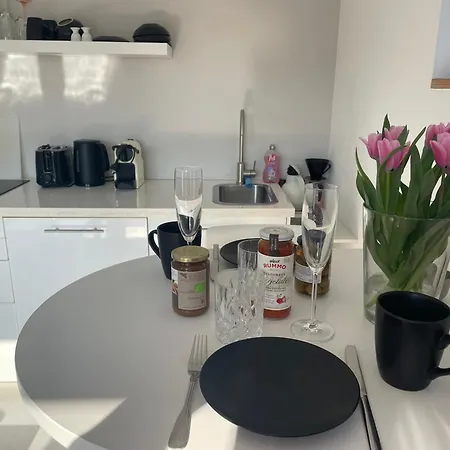 Διαμέρισμα Moderne In Strandnaehe