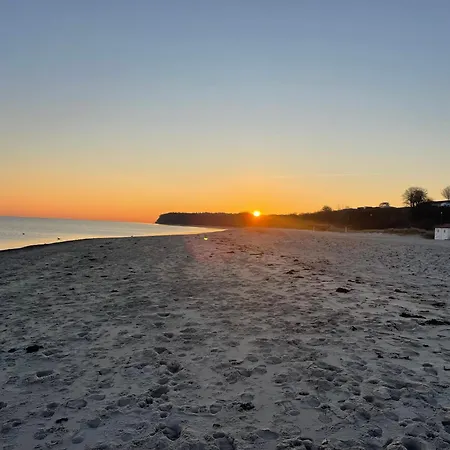 Διαμέρισμα Moderne In Strandnaehe *
